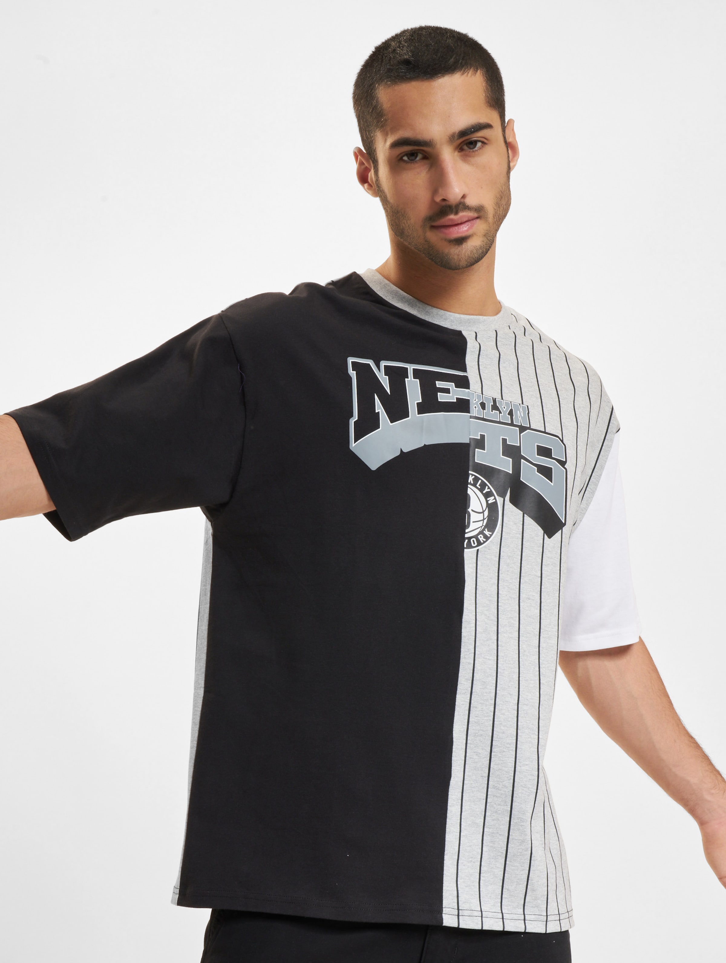 New Era NBA Half Pinstripe OS BRONET T-Shirts Männer,Unisex op kleur grijs, Maat M