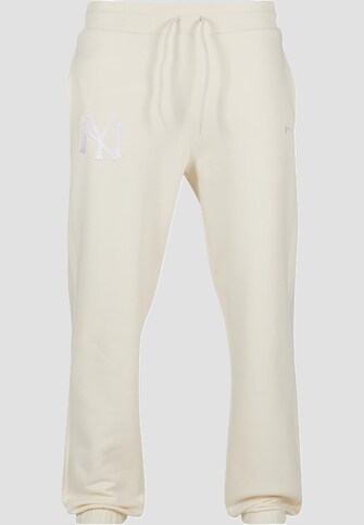 Relaxed Fit Embroidery Logo