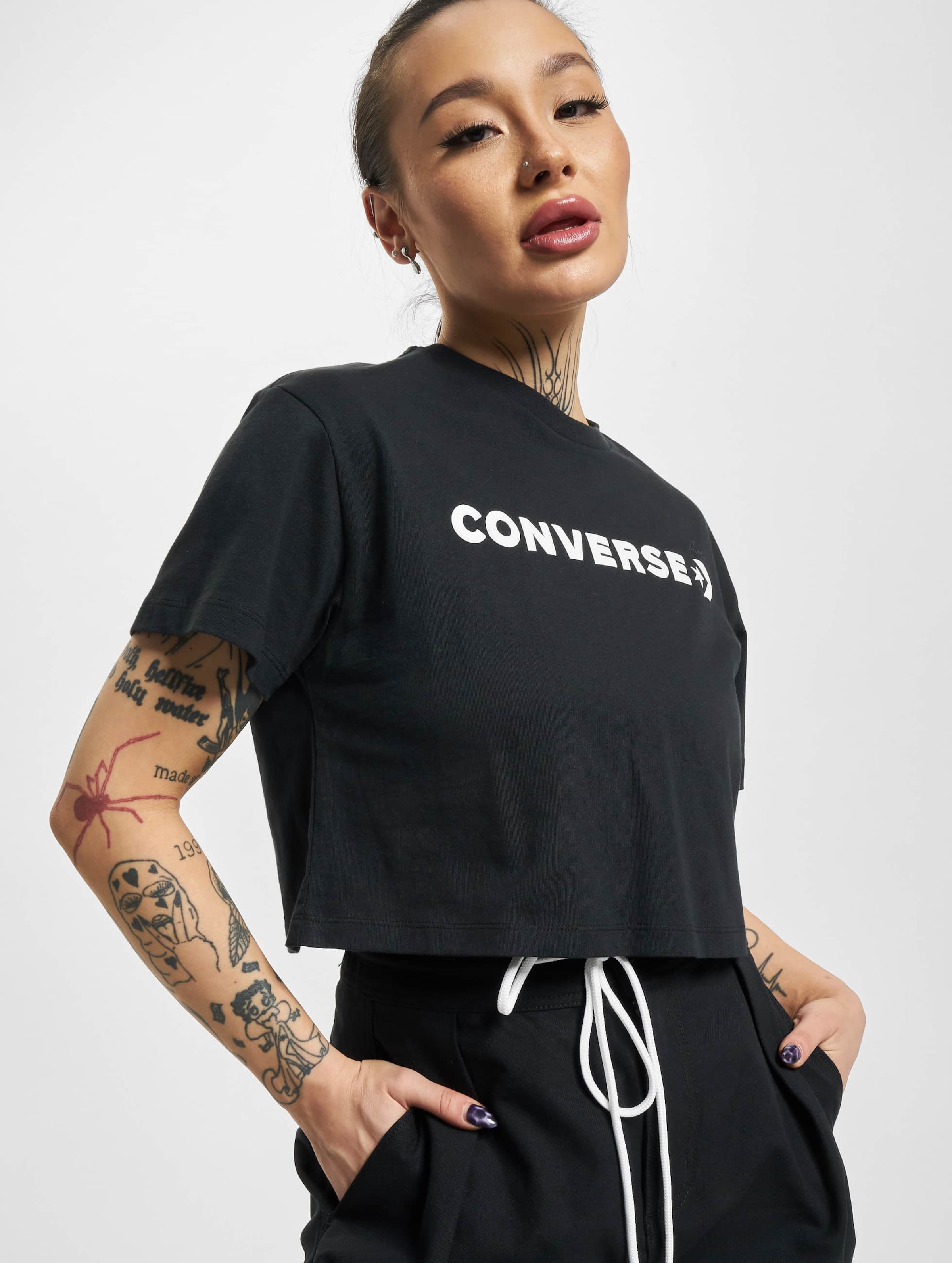 Converse Puff Logo Cropped T-Shirt Vrouwen op kleur zwart, Maat L