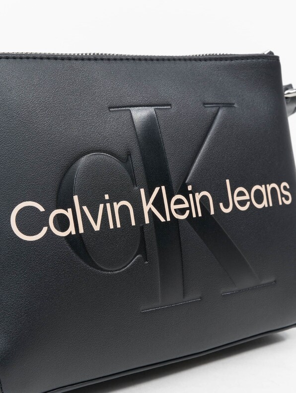 Calvin Klein Jeans SCULPTED CAMERA POUCH MONO - Across body bag