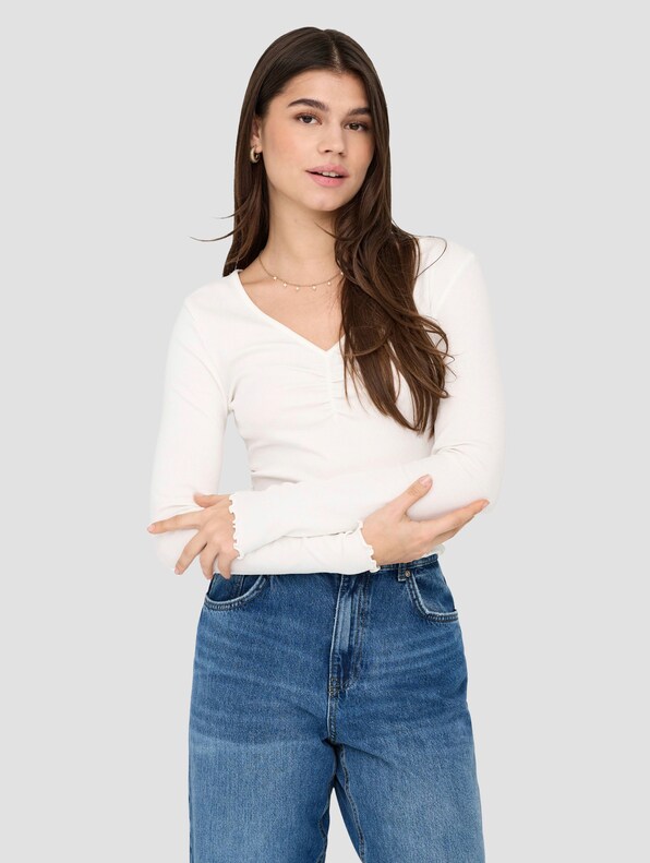 Betty V-Neck-0