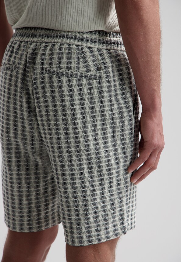 Logan Winner Stripe Short-3