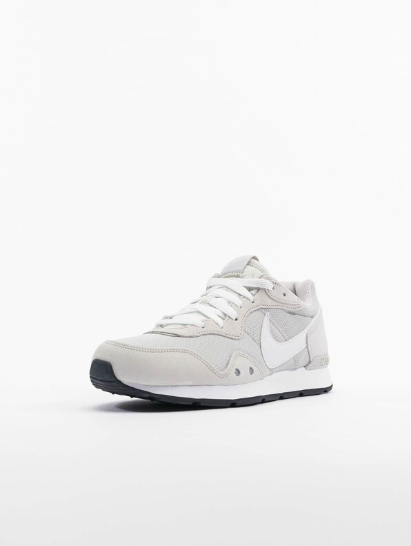 Nike Venture Runner Sneakers Light Bone/White/Light-1