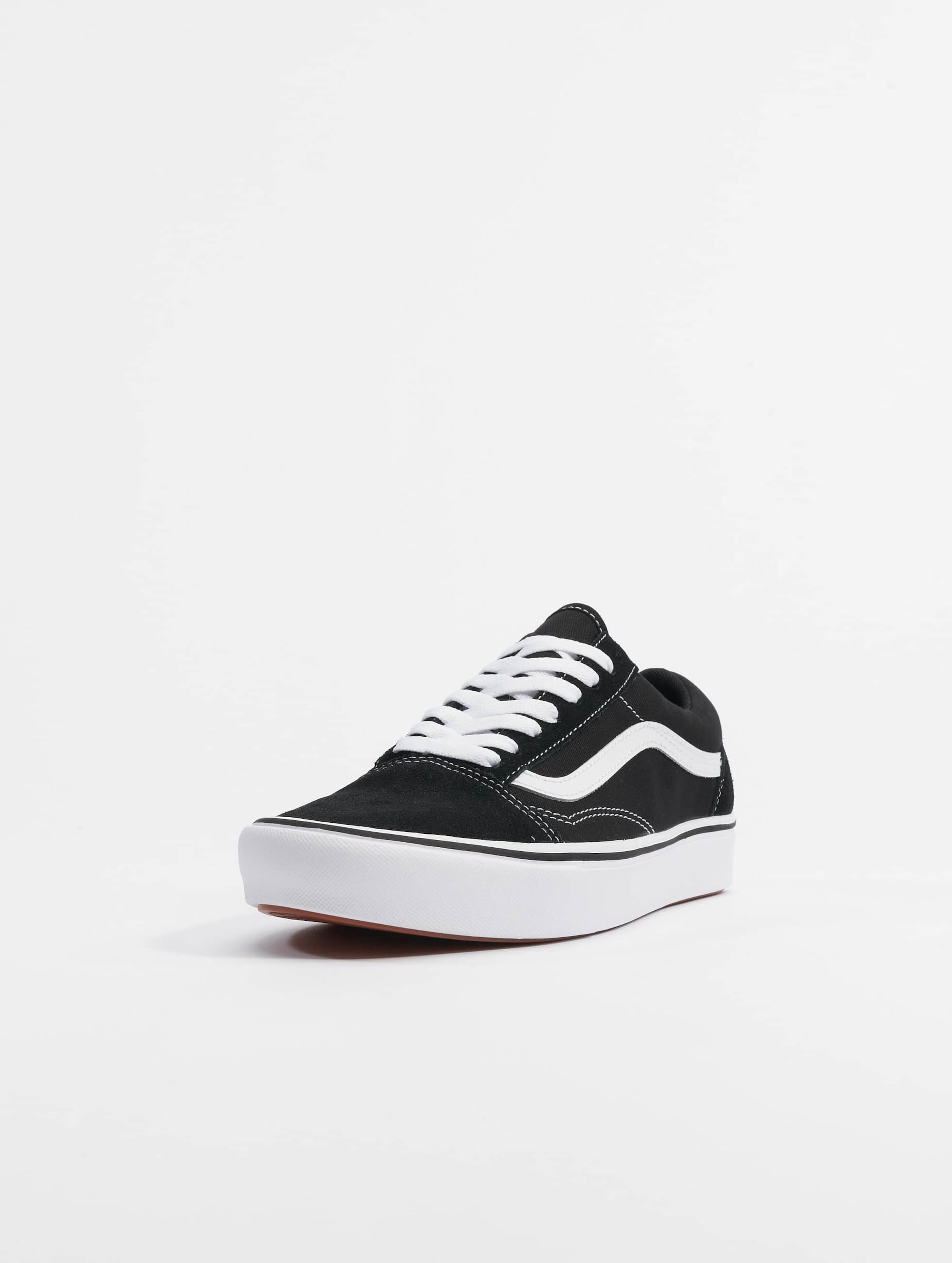 Vans old skool black hotsell near me