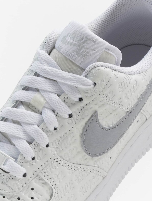 Air Force 1 Low Since 1982 -7