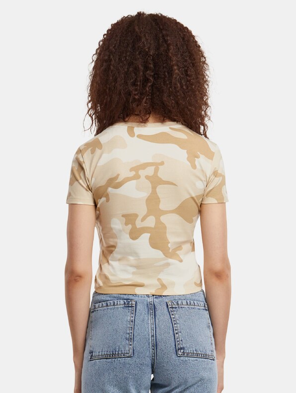 Ladies Cropped Camo-1