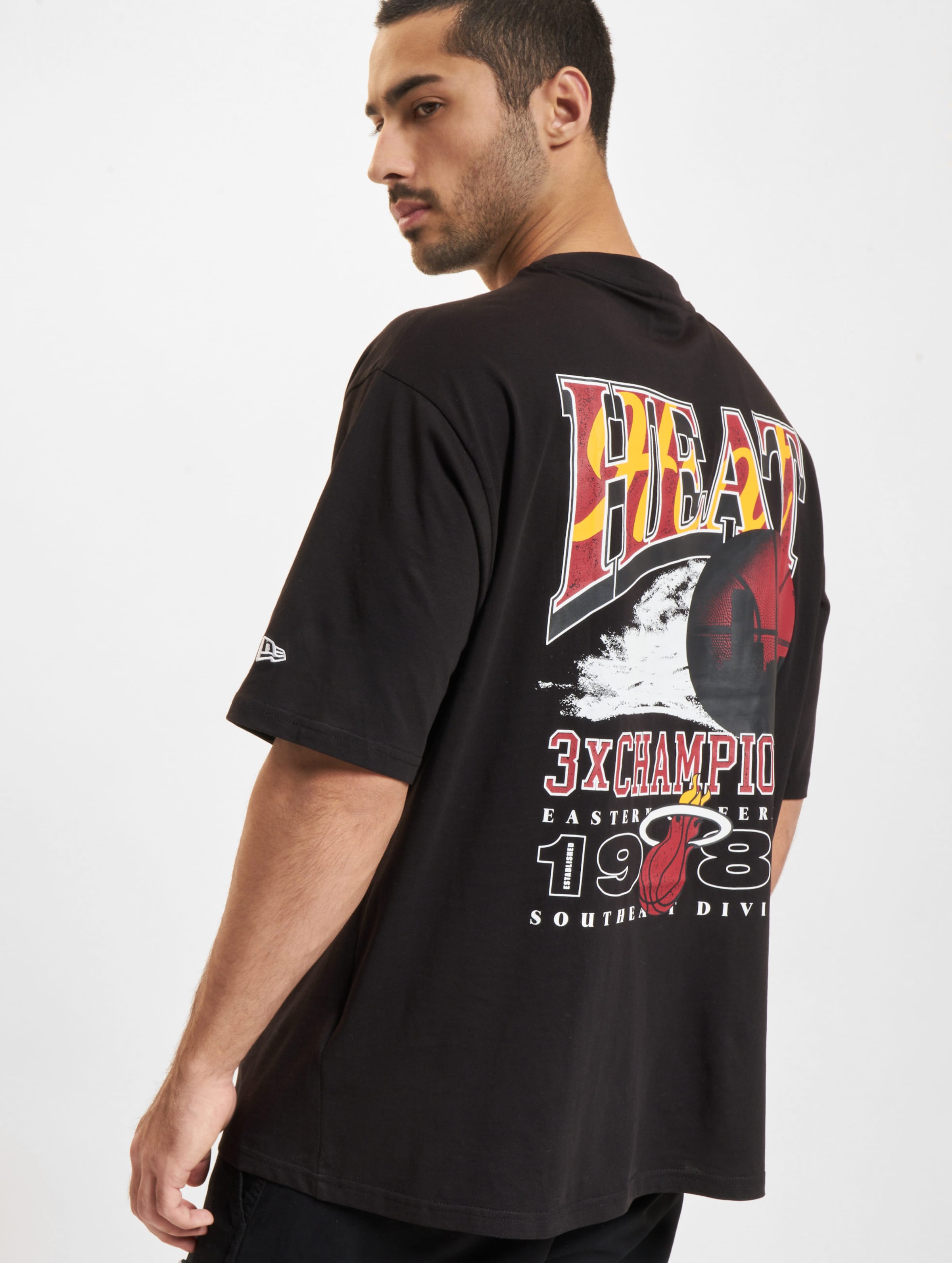 New Era NBA Championship OS Miami Heat T-Shirt Männer,Unisex op kleur zwart, Maat XL