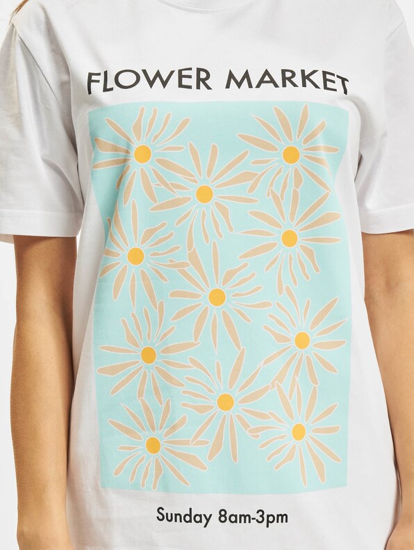 Ladies Flower Market-3