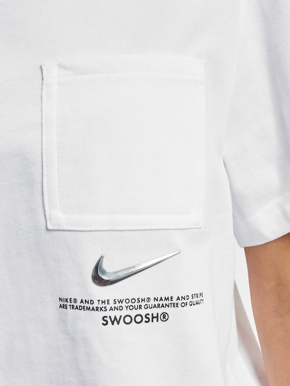 Sportswear Swoosh