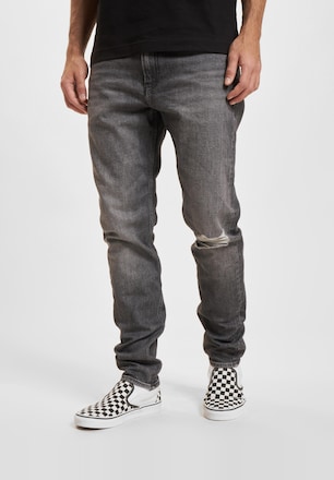 Slim Tapered Fit