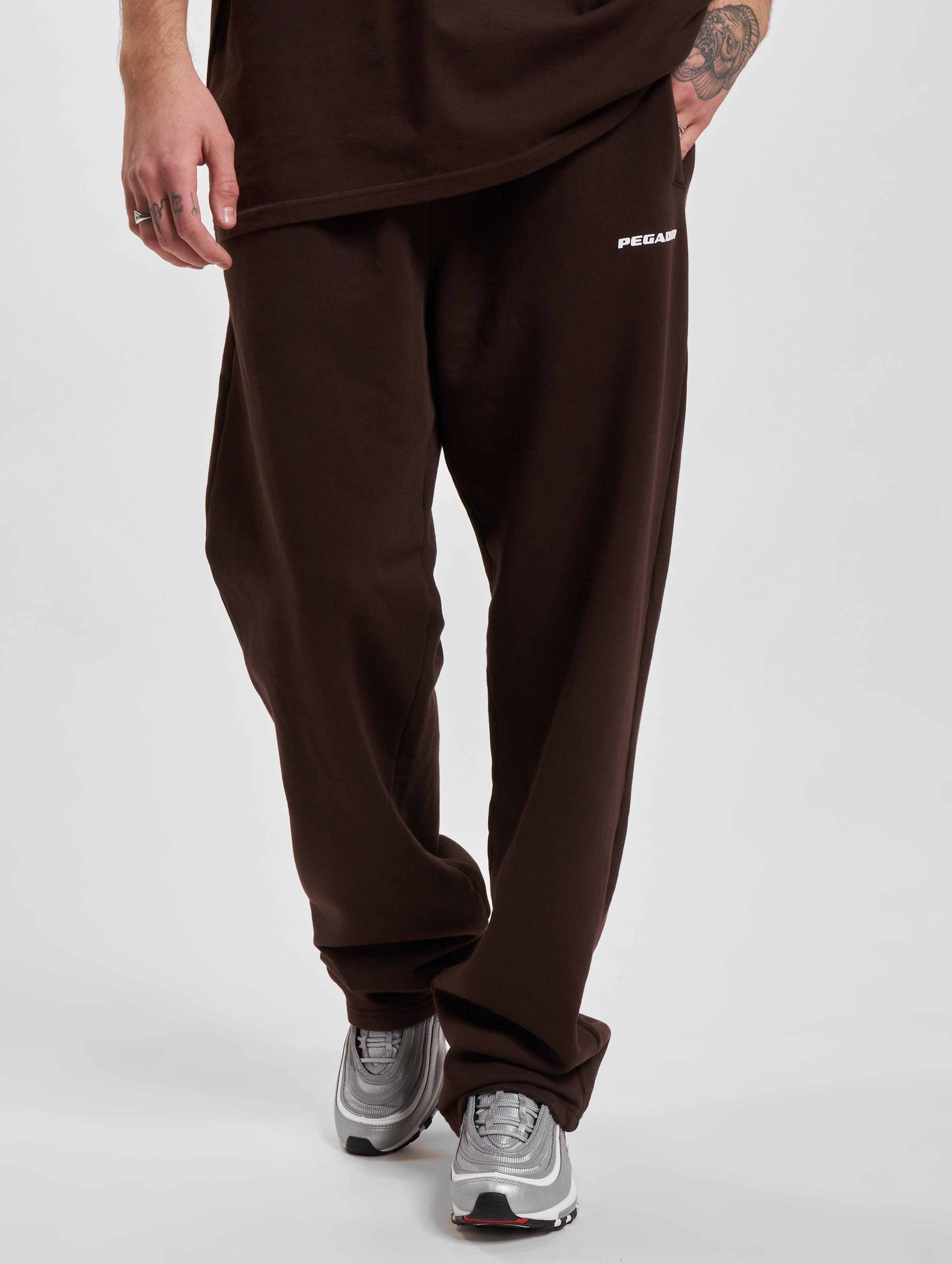 PEGADOR Logo Wide Sweat Pants gum Mannen op kleur bruin, Maat XL