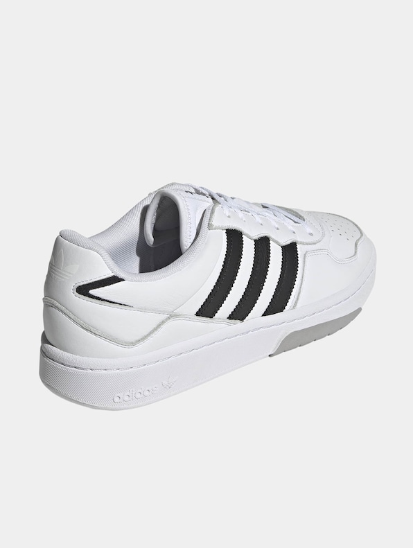 Adidas Originals Courtic Sneakers-4