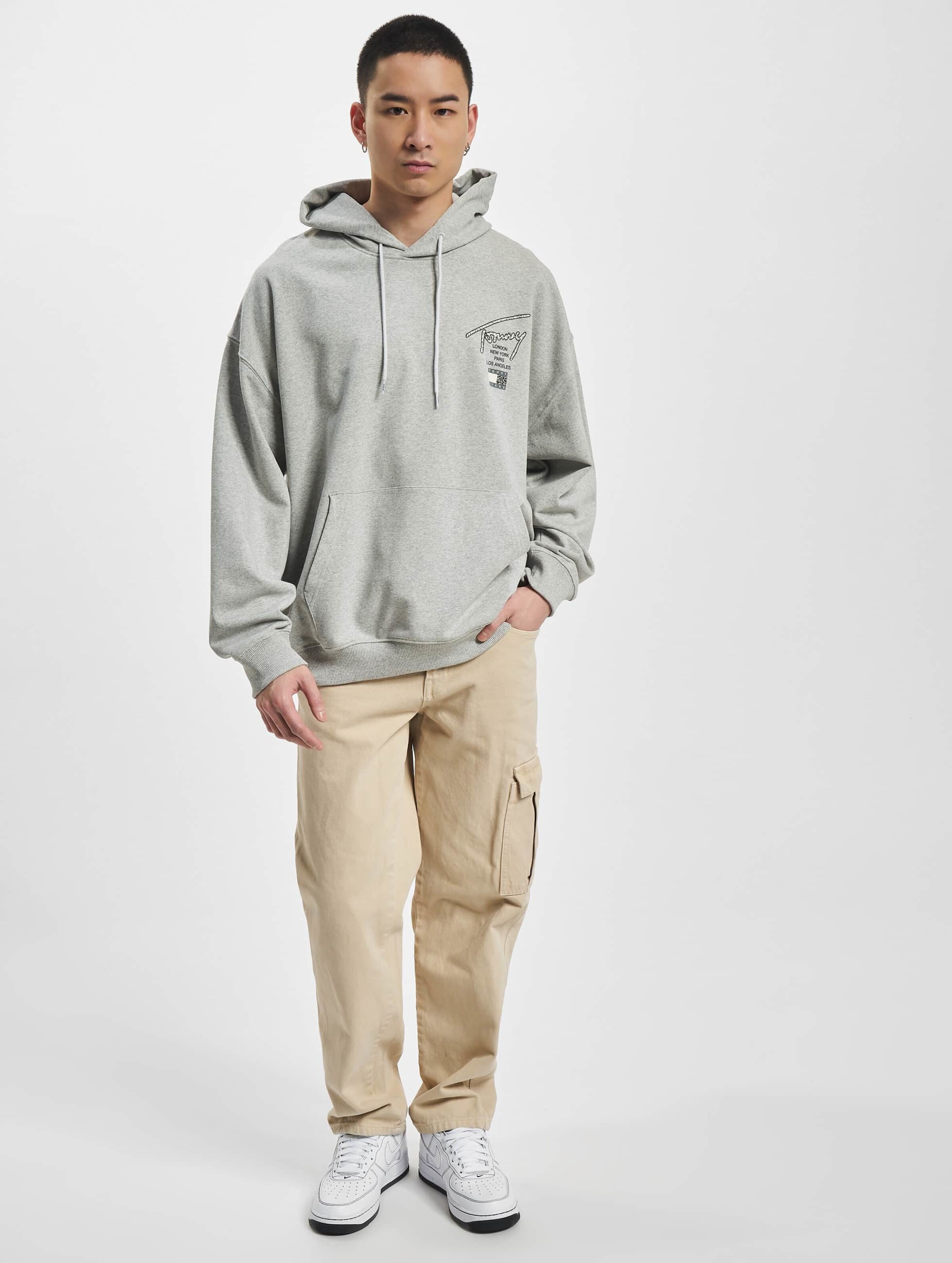 Tommy jeans hot sale hoodie grey