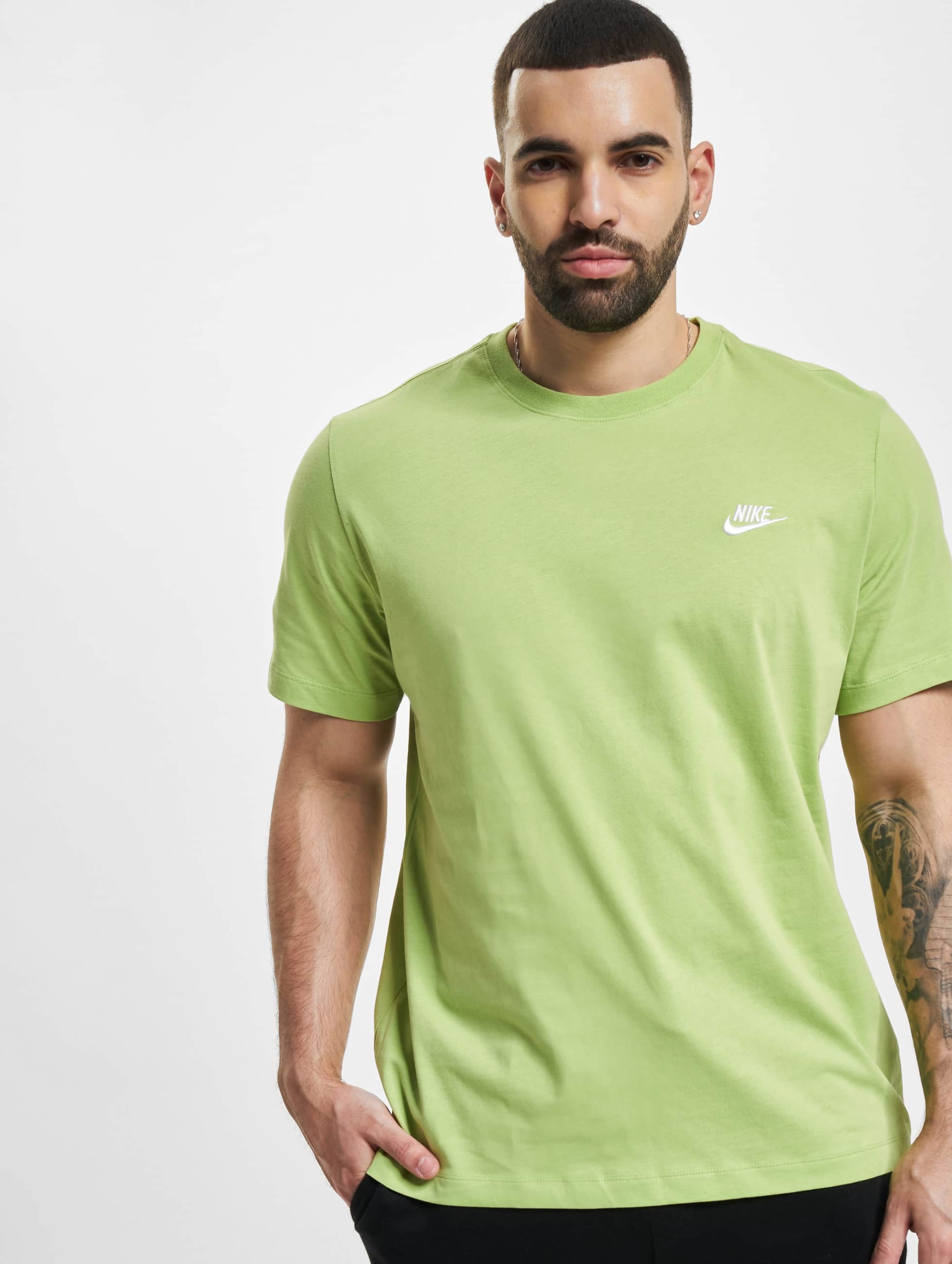 Nike club best sale tee green