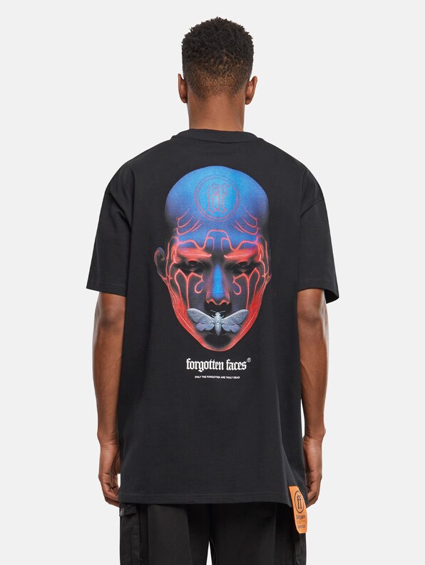 Forgotten Faces Moth Muzzle Oversize T-Shirts-1
