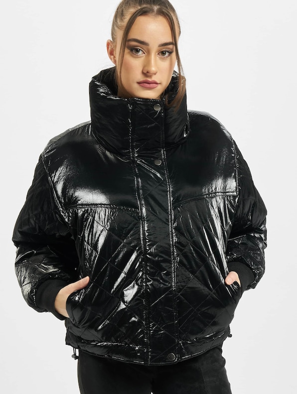 Ladies Vanish Oversized Diamond Quilt-2