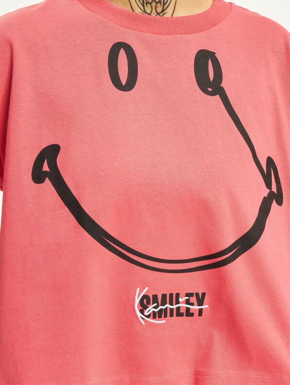 Small Signature Smiley Cropped-3