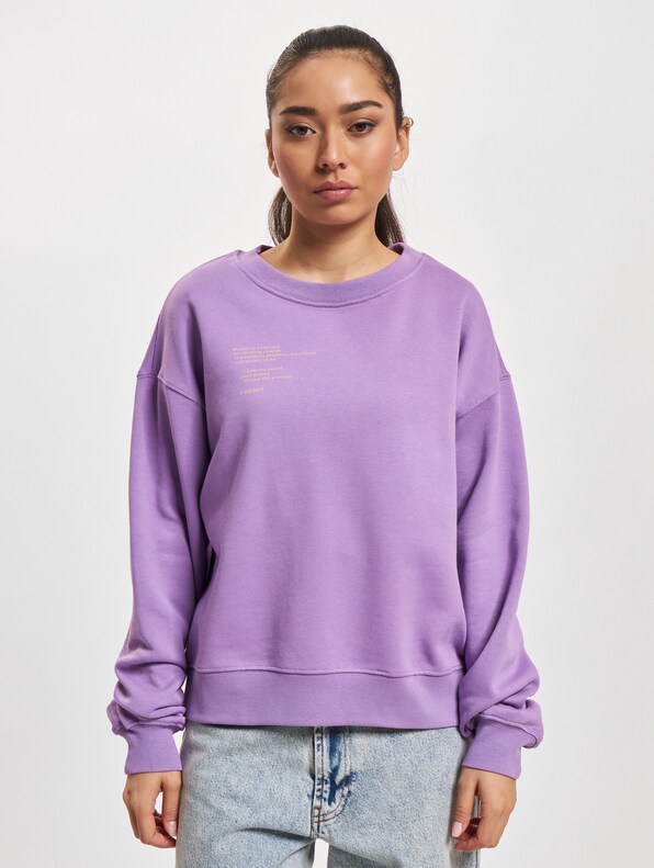 Lifestyle Brushed Fleece-2