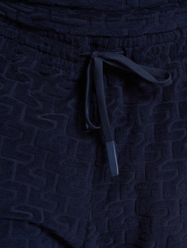 Livata Monogram-3