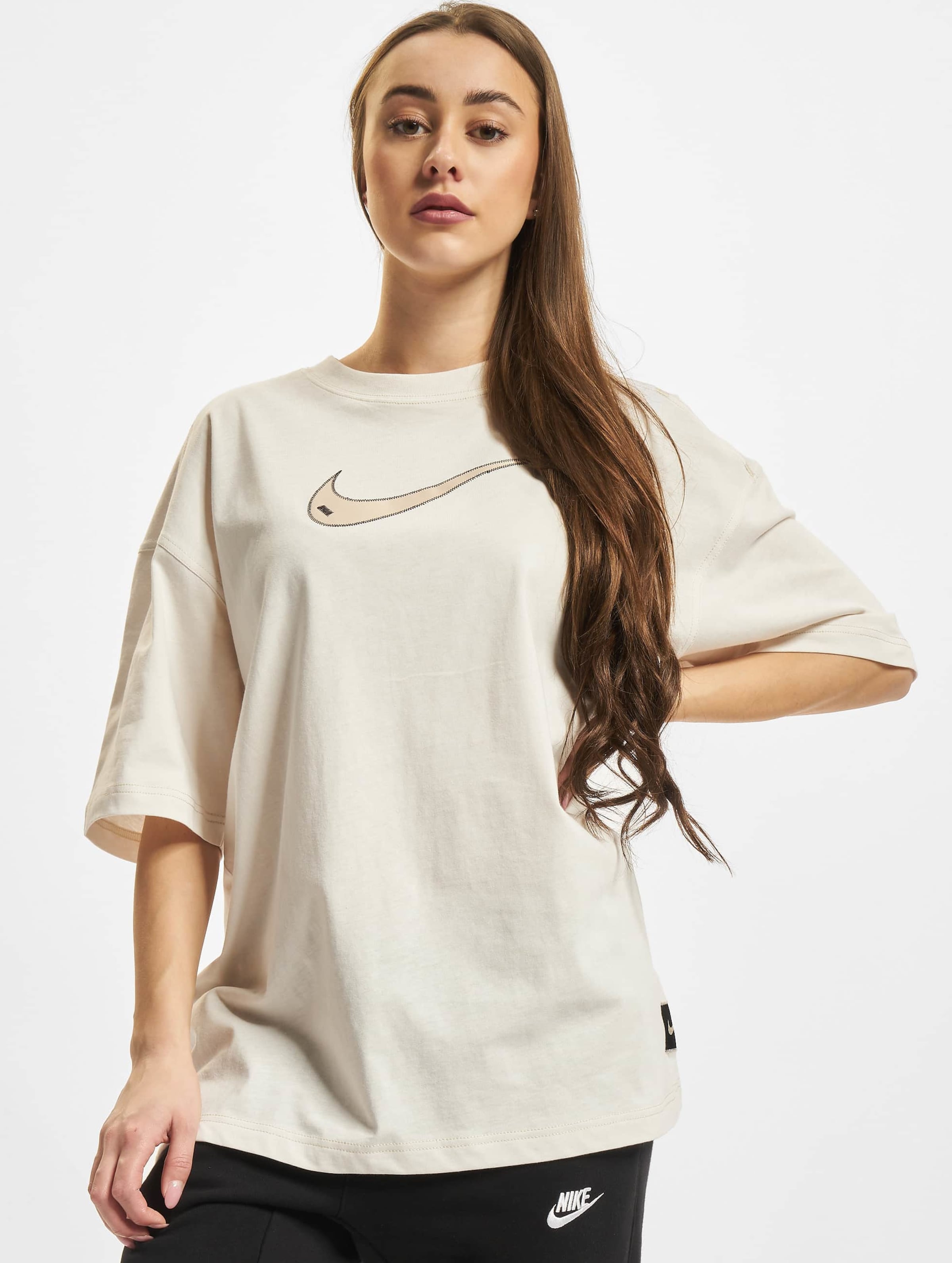 Nike Swoosh T-Shirt Vrouwen op kleur beige, Maat XS