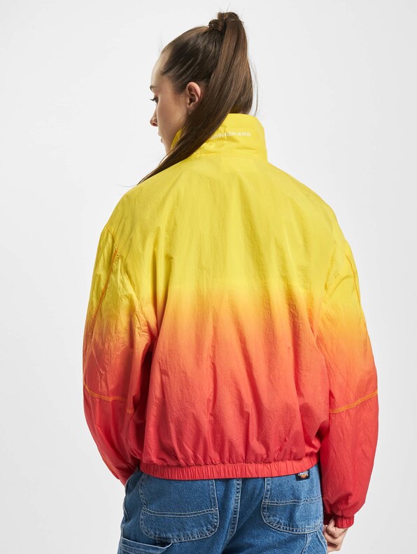 heltinde Først Hospital Calvin Klein Dip Dye Lightweight Jacket | DEFSHOP | 64036