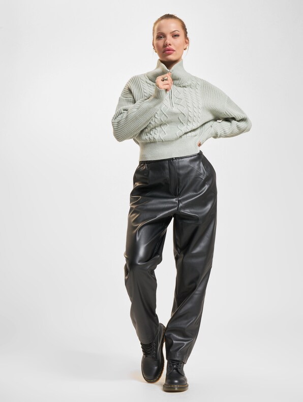 Doritta Longsleeve Cable-4