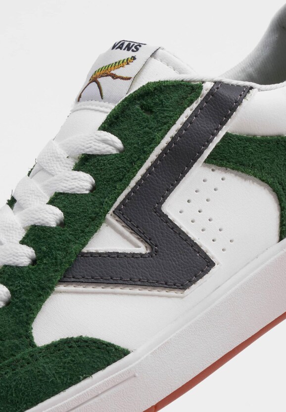  UA Lowland-8