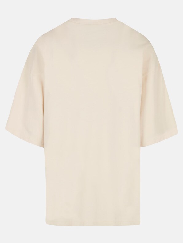 K Heart Huge Tee-1