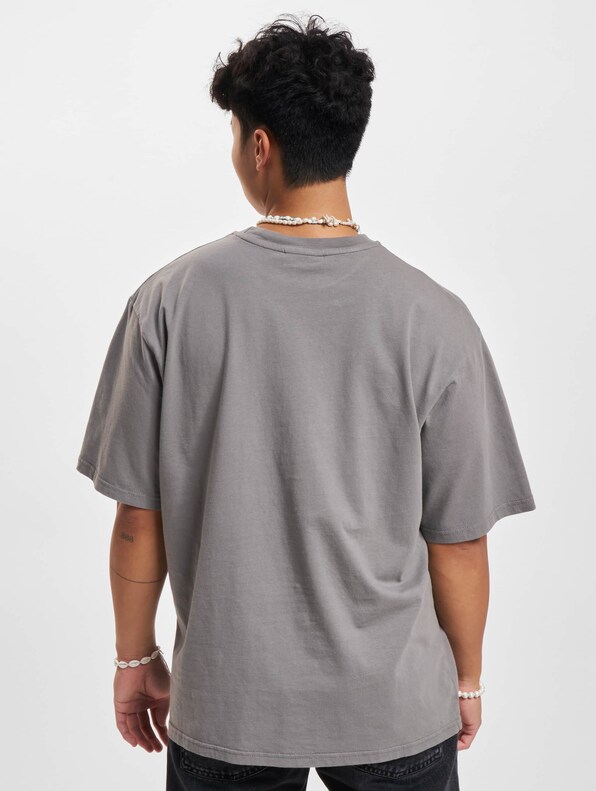 2Y Globus Oversize Tee-1