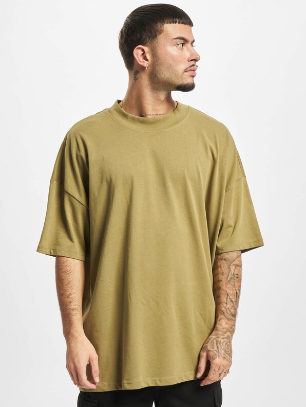 Oversized Mock Neck -2