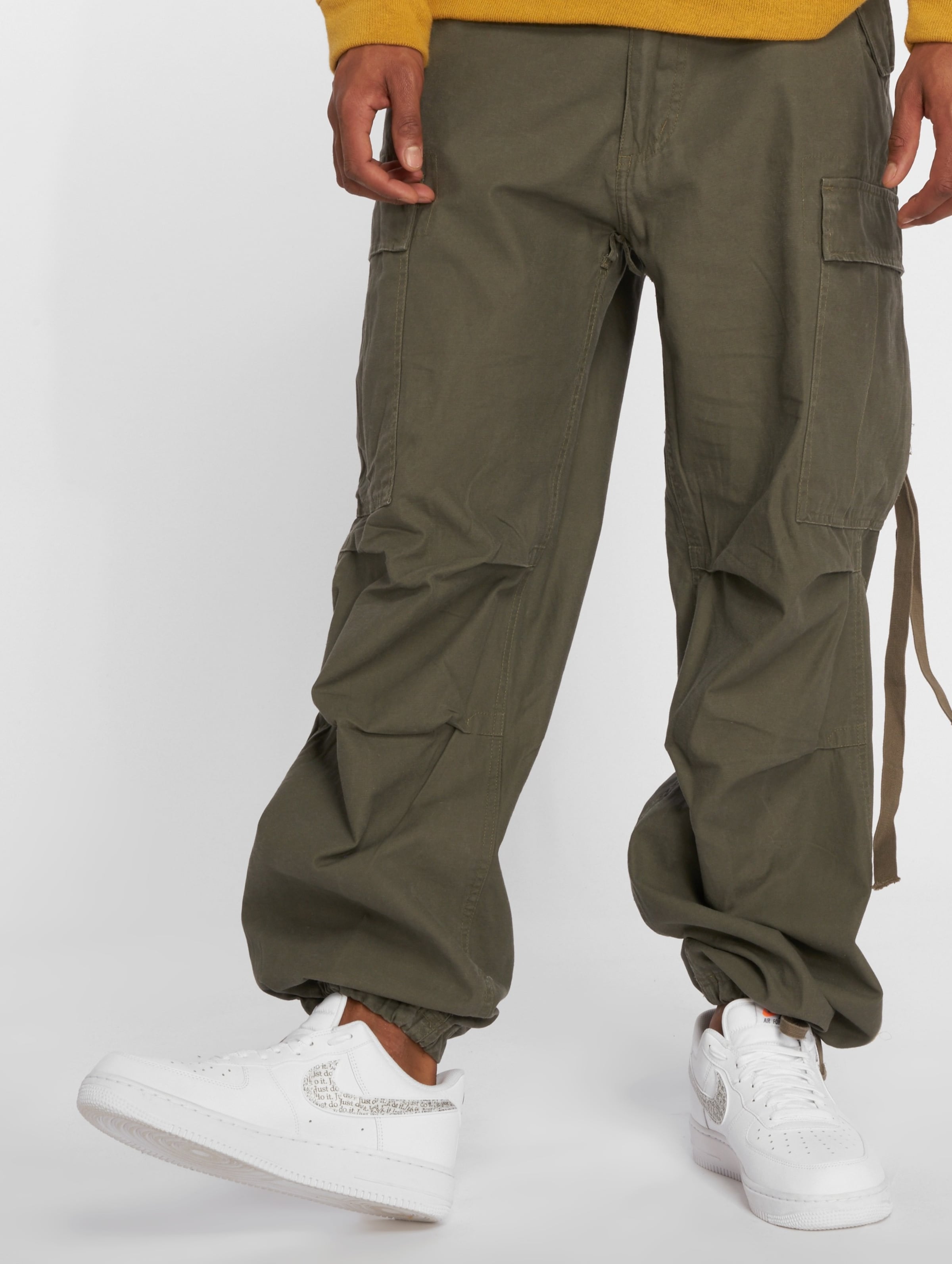 Brandit Vintage Cargo Pants olive - Gangstagroup.com - Online Hip Hop  Fashion Store