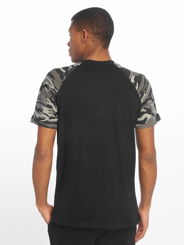 Raglan Contrast-1