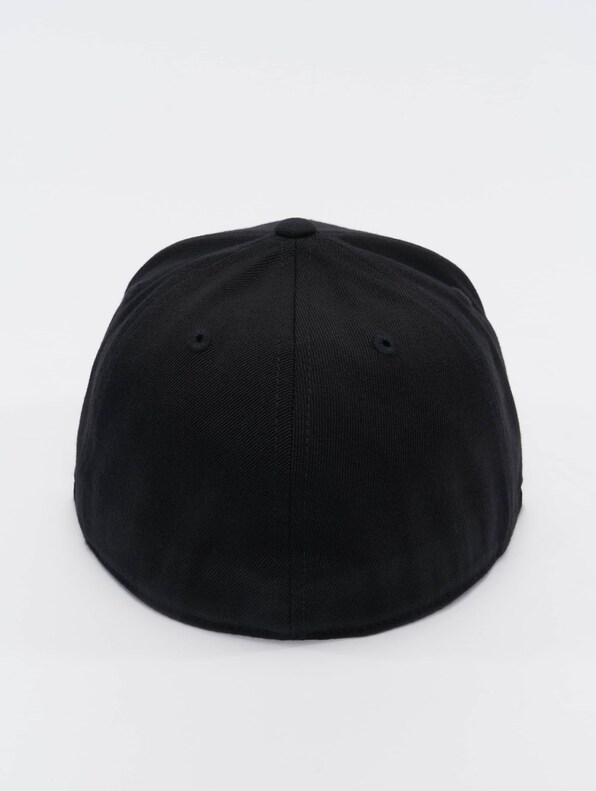  Premium 210 Fitted-1