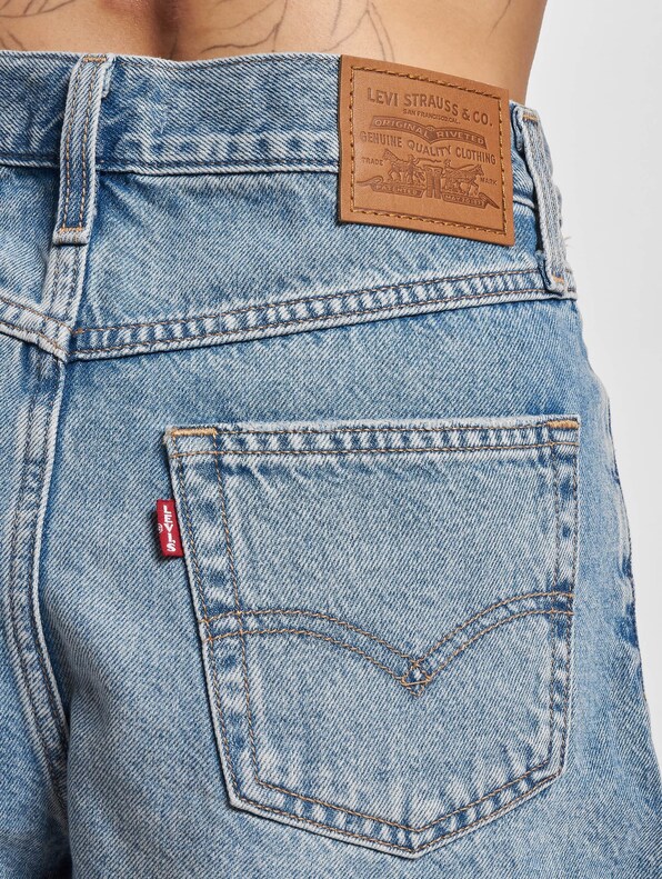 Levi's® 80s Mom Shorts Z7227 Light Indigo-6