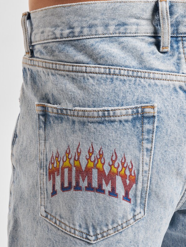 Tommy Jeans Isaac Relaxed Tapered Fit Jeans-5