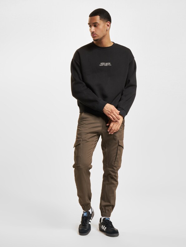 Brooklyn Graphic Crew Neck-5