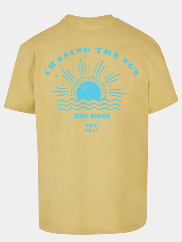 ChasingTheSun-0