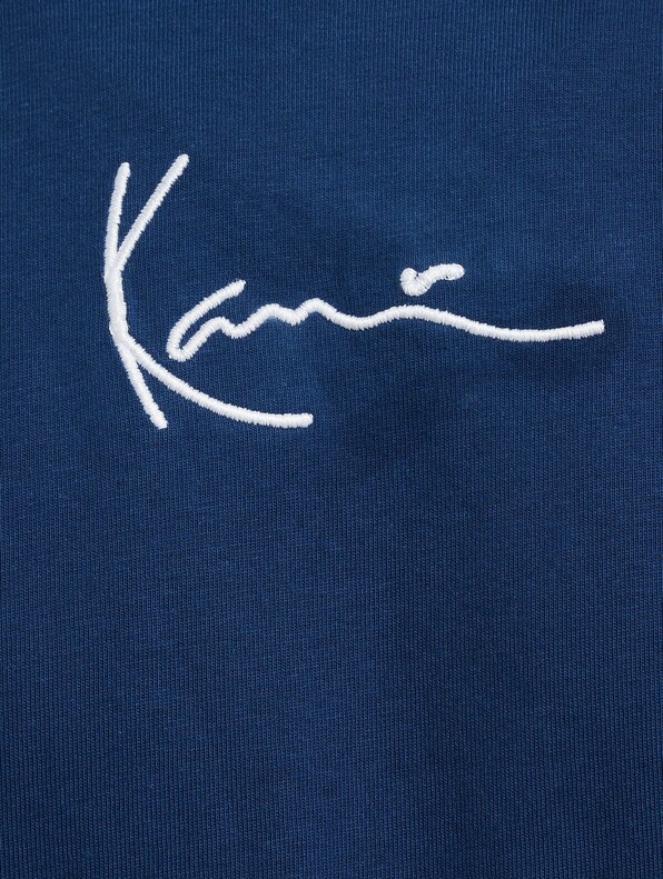 KM-TE011-092-11 Small Signature Essential Tee dark blue-3