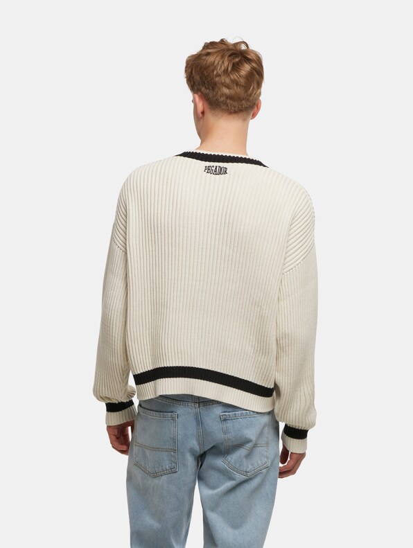 Oaklake V-Neck Knit -1