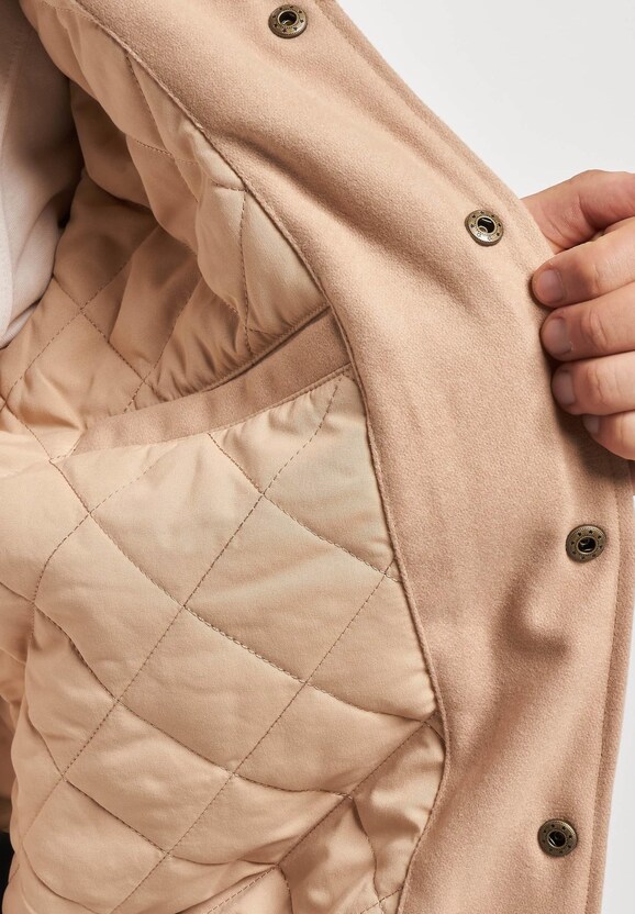 Retro Patch Hooded Block -10