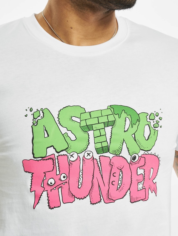 Astro Thunder-3