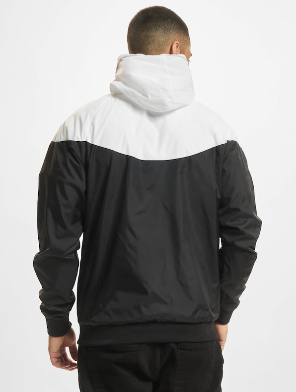Arrow Windrunner -1