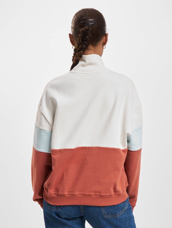 Levi's® Graphic Rue 1/4 Zip Sweatshirt-1