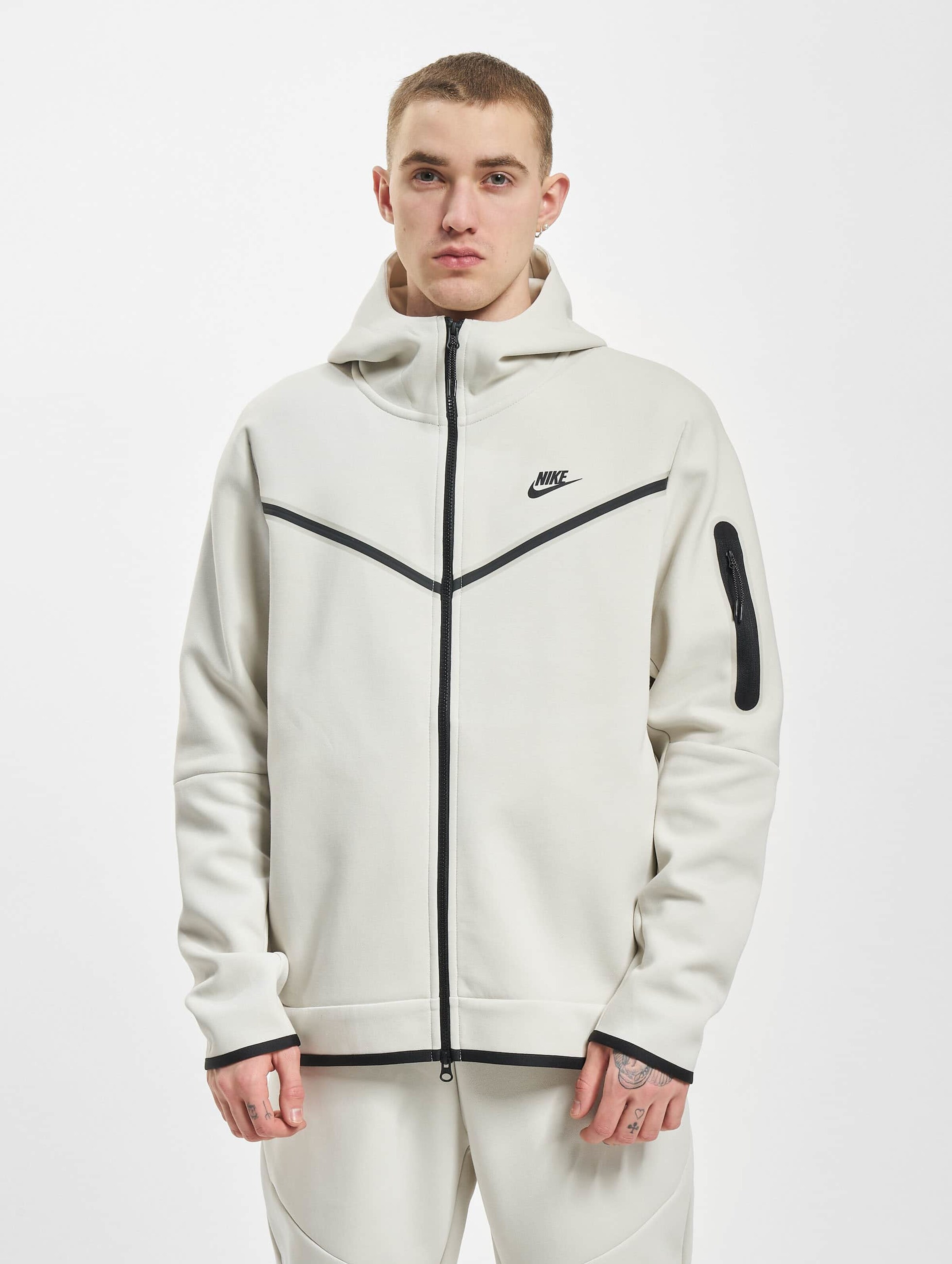 Nike store Tech Sweater