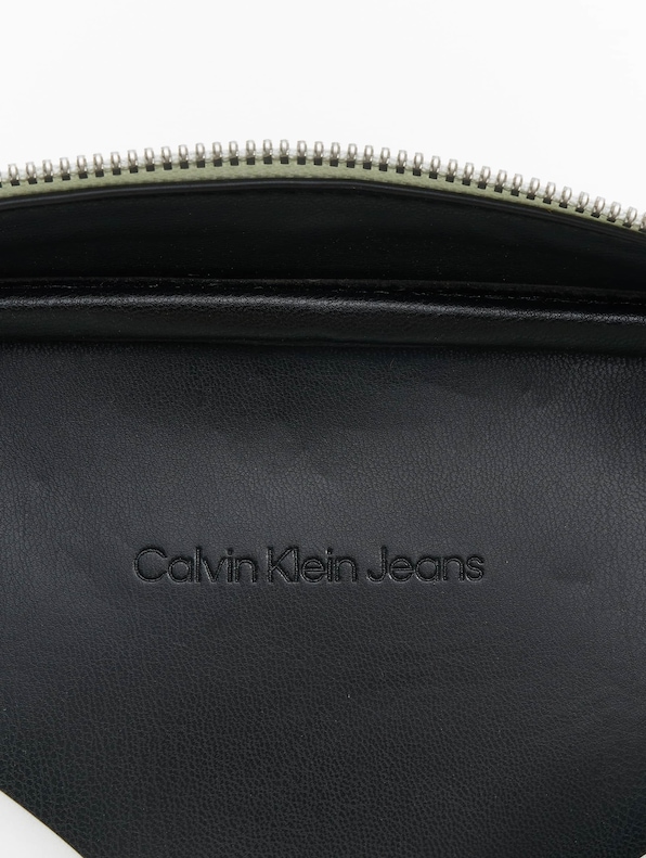 Calvin Klein Jeans Sculpted Camera Mono Bag-8