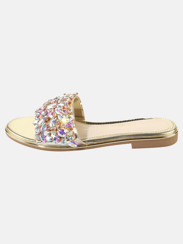 Kira Slide-1