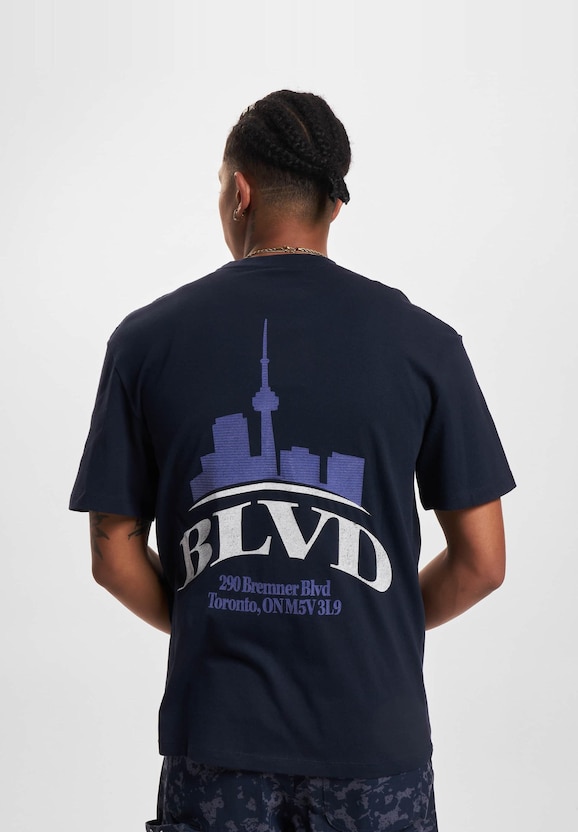 Dalston Graphic Crew Neck-1
