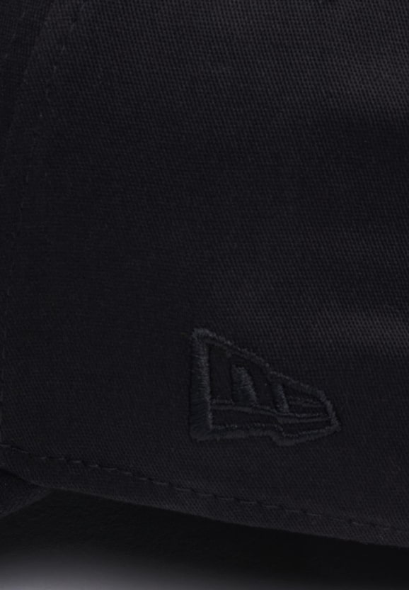 New Era Monochrome 39Thirty New York Yankees Snapback Caps-5