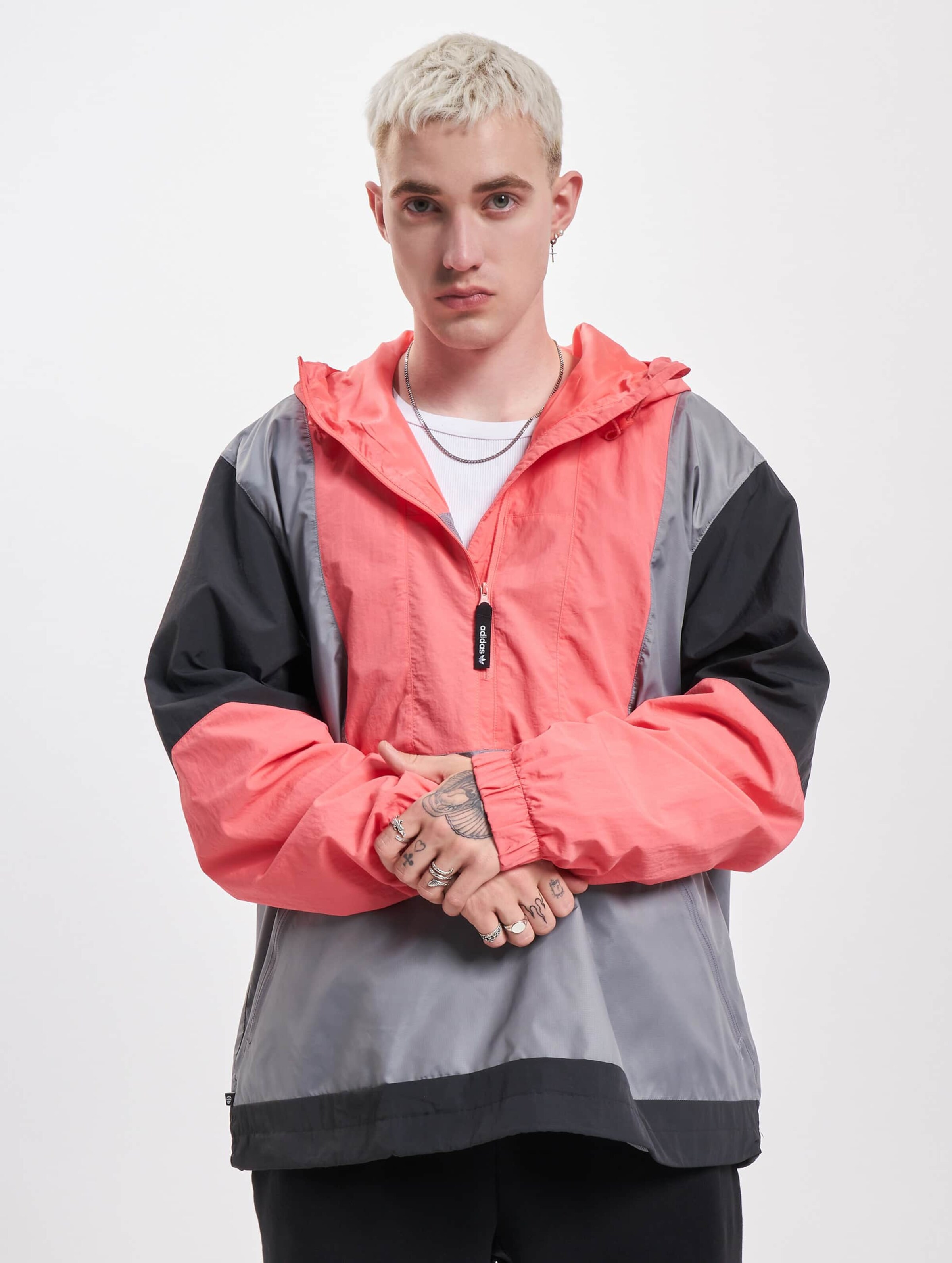 Adv Windbreaker