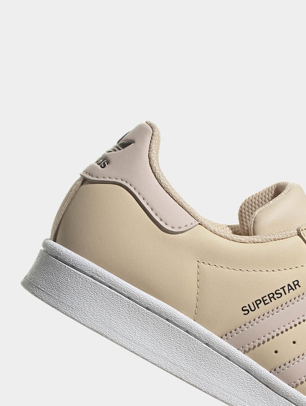 Superstar-7